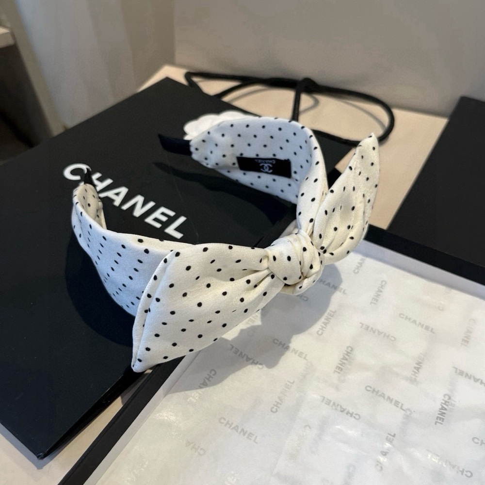 CHANEL Black and White Polka Dot Headband - Picture 3 of 5